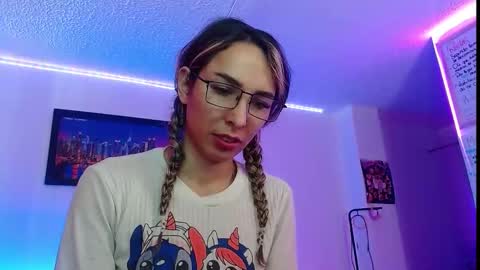 Snapshot of niki_1998 chatting on September 16, 2025, 4:52 pm  Natalia online show from September 16, 2025, 4:52 pm