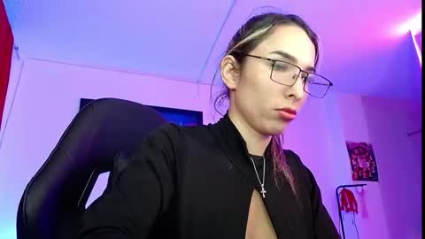 Snapshot of niki_1998 chatting on October 7, 2025, 2:09 am  Natalia online show from October 7, 2025, 2:09 am