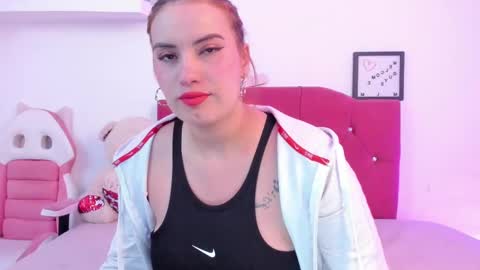 Snapshot of nikii_28 chatting on January 11, 2025, 10:40 pm Nikii  online show from January 11, 2025, 10:40 pm