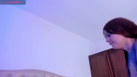 Niikii online show from December 2, 2024, 1:03 am