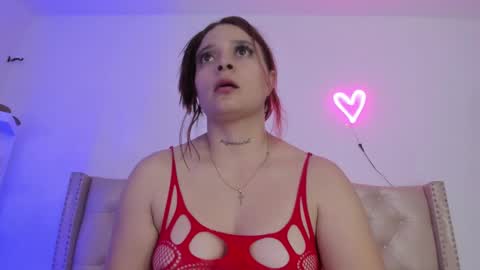 Niikii online show from February 15, 2025, 4:36 am