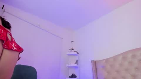 Niikii online show from February 24, 2025, 4:38 am