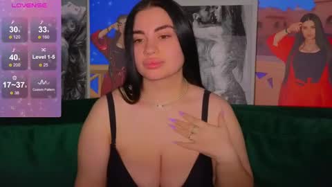 Snapshot of nikki_kardashian chatting on December 7, 2024, 9:28 am Nikki Kardashian online show from December 7, 2024, 9:28 am