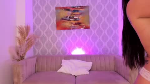 Snapshot of nikki_rousmel chatting on June 8, 2026, 4:13 am Nicole online show from June 8, 2026, 4:13 am