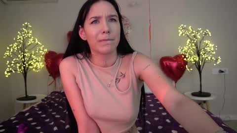 Nikki online show from February 17, 2025, 5:43 pm