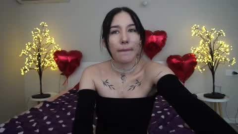 Nikki online show from February 26, 2025, 8:22 pm