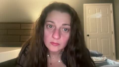 Snapshot of nikkisnow1 chatting on December 1, 2025, 1:32 am nikkisnow1 online show from December 1, 2025, 1:32 am