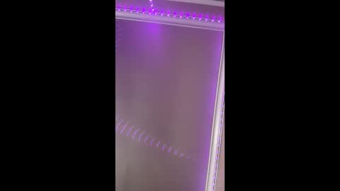 nikko11717 online show from November 6, 2025, 3:29 am