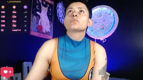 Nikky online show from November 28, 2025, 3:58 pm