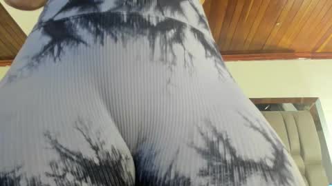     online show from October 31, 2025, 11:33 am