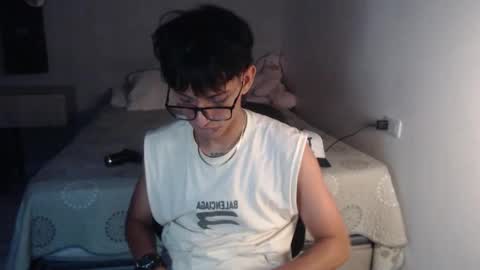 Snapshot of niklaus_wolf chatting on September 18, 2025, 7:10 am niklaus_wolf online show from September 18, 2025, 7:10 am