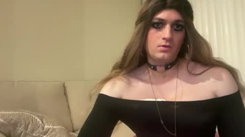 Nichole online show from November 11, 2025, 9:42 am