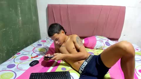 nikol_couple online show from May 1, 2026, 4:28 am