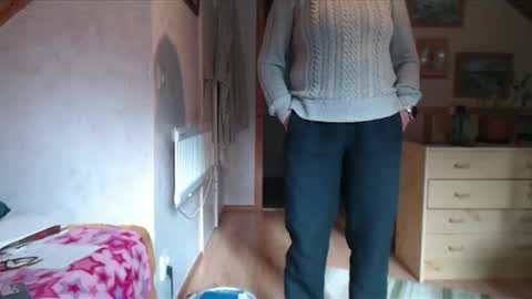 Nikole1 online show from March 4, 2026, 10:32 am