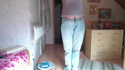 Nikole1 online show from April 5, 2026, 10:01 am