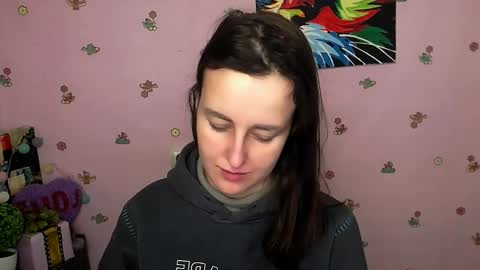 Nikolleta online show from November 25, 2025, 10:26 am