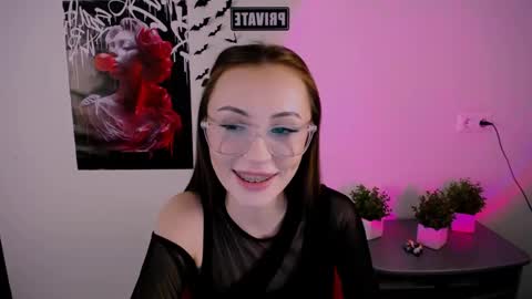Snapshot of nikonara_ chatting on March 8, 2025, 3:13 pm nikonara_ online show from March 8, 2025, 3:13 pm
