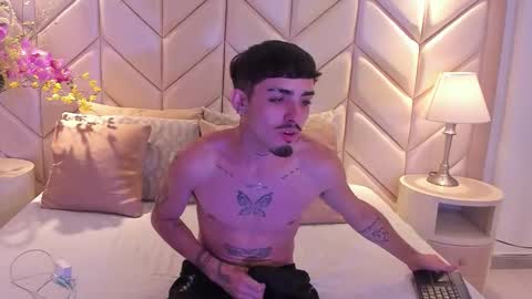 Niko Stone online show from November 13, 2025, 1:26 am