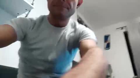 niksdick2121 online show from December 5, 2025, 3:15 am