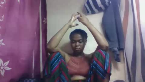 nilah online show from November 18, 2025, 3:05 pm