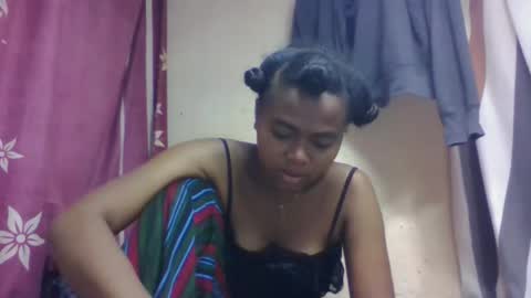 nilah online show from November 24, 2025, 6:57 am