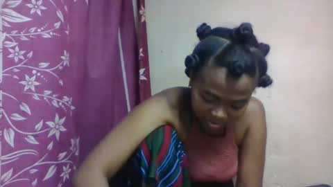 nilah online show from December 17, 2025, 4:51 am