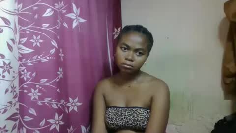 nilah online show from March 25, 2026, 5:46 am