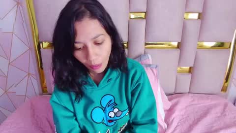 Nina Carther online show from April 1, 2026, 1:41 pm