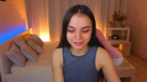 Ketrin online show from May 19, 2026, 1:56 am