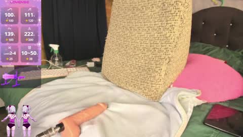 Nina Gauther  online show from April 8, 2026, 3:56 pm