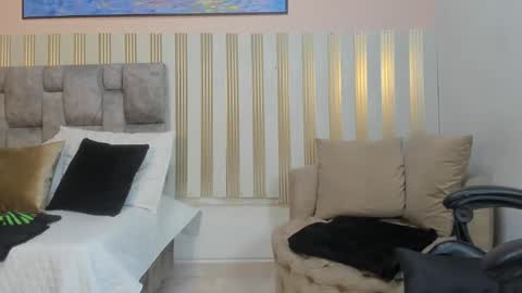 nina_glow_ online show from March 17, 2026, 11:35 am