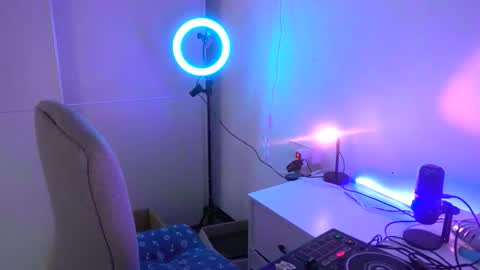 Snapshot of nina_princesa chatting on February 5, 2026, 2:00 pm nina_princesa online show from February 5, 2026, 2:00 pm