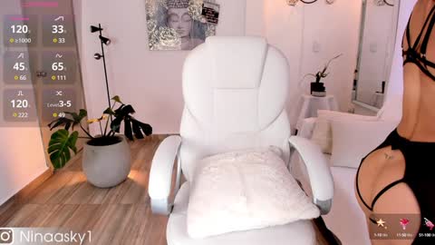    online show from December 12, 2024, 12:44 pm