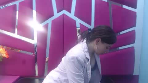 Nina online show from March 3, 2025, 4:14 am