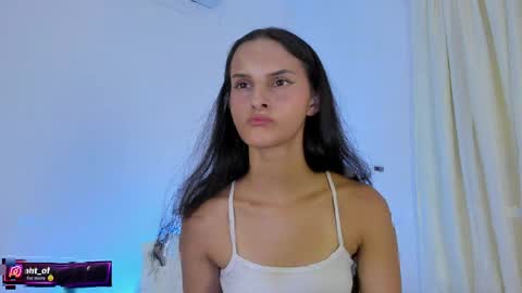 ninahtx online show from April 4, 2026, 9:34 pm