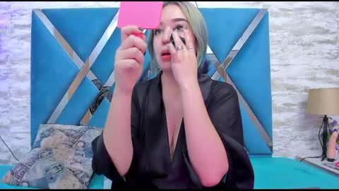 Snapshot of ninamedux chatting on March 9, 2025, 9:57 am Nina Medux online show from March 9, 2025, 9:57 am