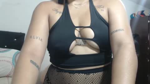 Ninapalmer online show from October 5, 2025, 9:02 pm