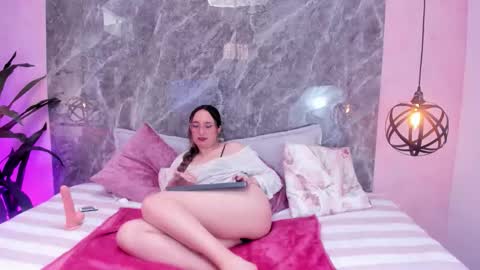 Nina online show from February 9, 2026, 2:10 pm