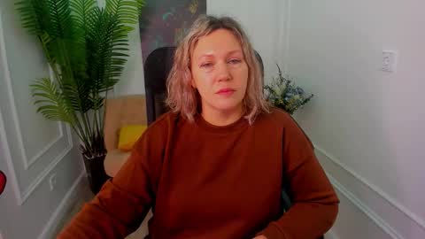 ninastarle online show from January 12, 2026, 4:29 am