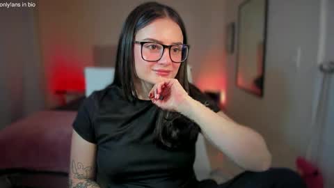 ninavolkov online show from March 7, 2025, 9:38 pm