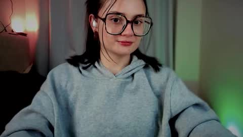 ninavolkov online show from October 27, 2025, 11:20 pm