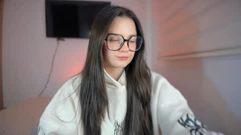 ninavolkov online show from February 24, 2026, 11:36 pm