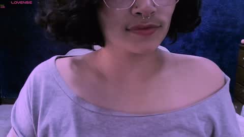 Snapshot of ninayellow chatting on January 3, 2025, 1:03 pm Nina online show from January 3, 2025, 1:03 pm