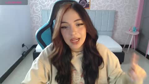 Snapshot of ninfa_ch chatting on December 21, 2024, 11:22 am Ninfa  online show from December 21, 2024, 11:22 am