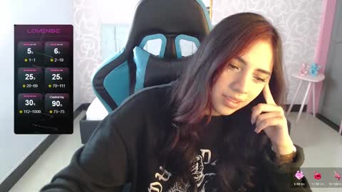 Snapshot of ninfa_ch chatting on December 23, 2024, 3:01 pm Ninfa  online show from December 23, 2024, 3:01 pm
