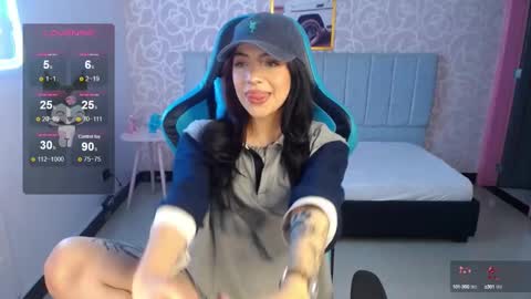 Snapshot of ninfa_ch chatting on January 7, 2025, 4:48 pm Ninfa  online show from January 7, 2025, 4:48 pm