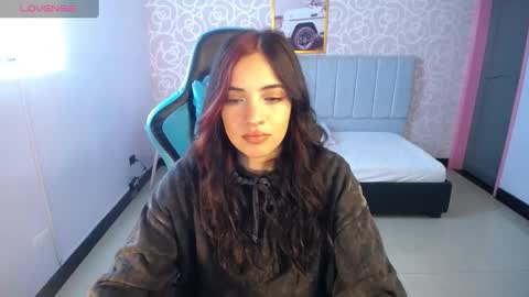 Snapshot of ninfa_ch chatting on January 8, 2025, 11:21 am Ninfa  online show from January 8, 2025, 11:21 am