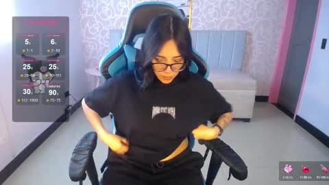 Snapshot of ninfa_ch chatting on February 25, 2025, 11:19 am Ninfa  online show from February 25, 2025, 11:19 am