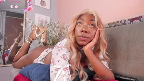 Snapshot of nini_martinii chatting on December 15, 2024, 3:31 pm NINI  online show from December 15, 2024, 3:31 pm