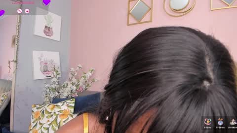 Snapshot of nini_martinii chatting on January 15, 2025, 1:20 pm NINI  online show from January 15, 2025, 1:20 pm